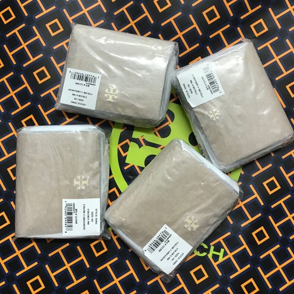 Tory Burch Emerson Mini Leather Wallet - Picture 2 of 11